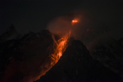 The Sinabung volcano lava dome growth up reaches 4 million cubic tons.