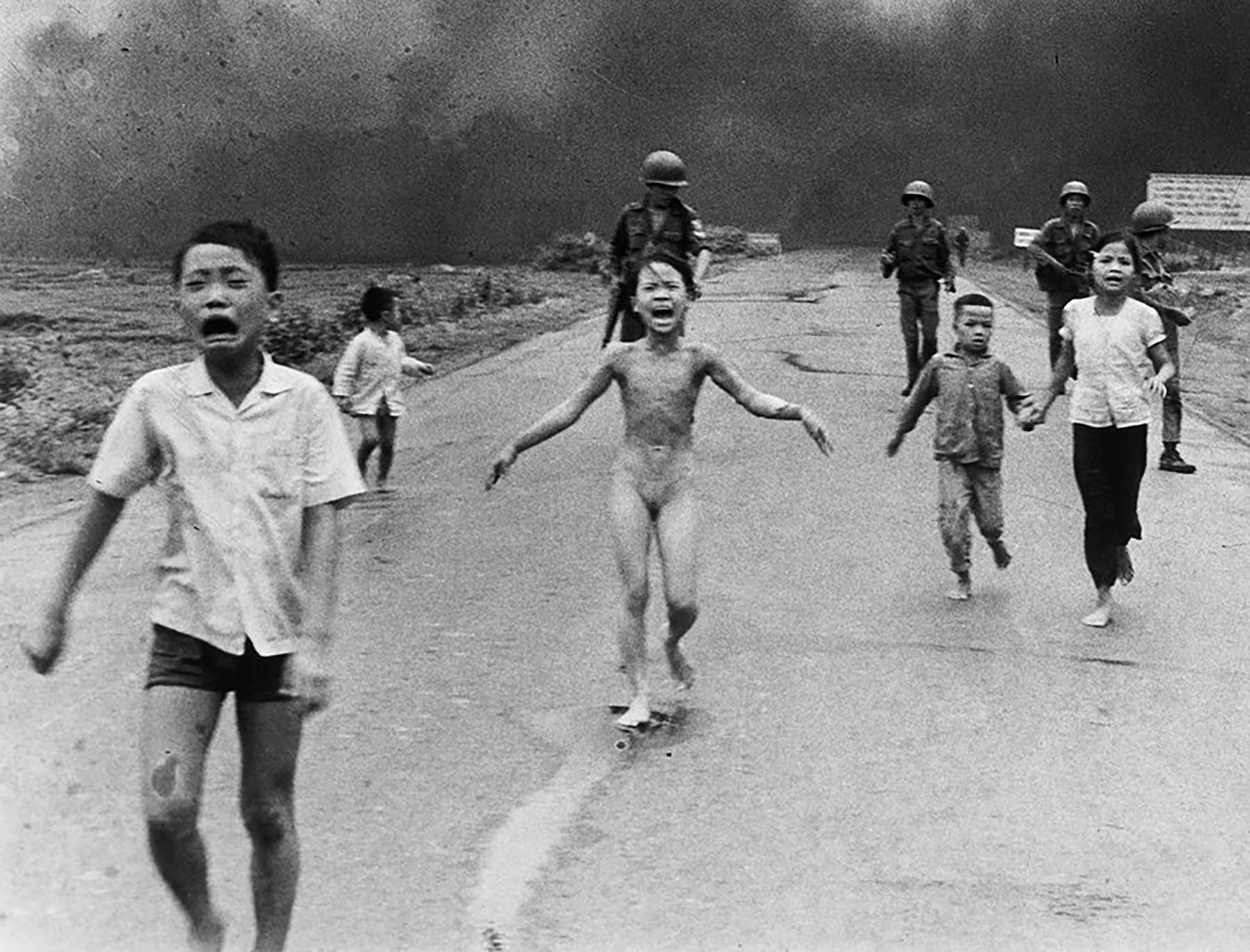 Menjadi “Pujangga” dalam Foto Berita