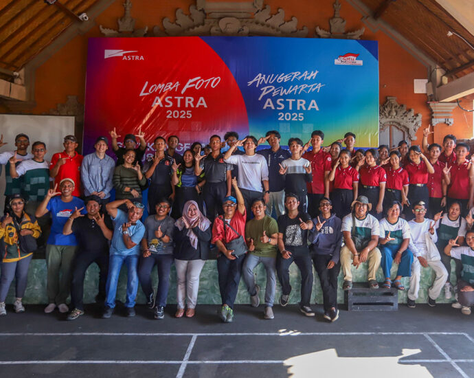 Desa Les Penutup Roadshow Lomba Foto Astra 2025 14 1